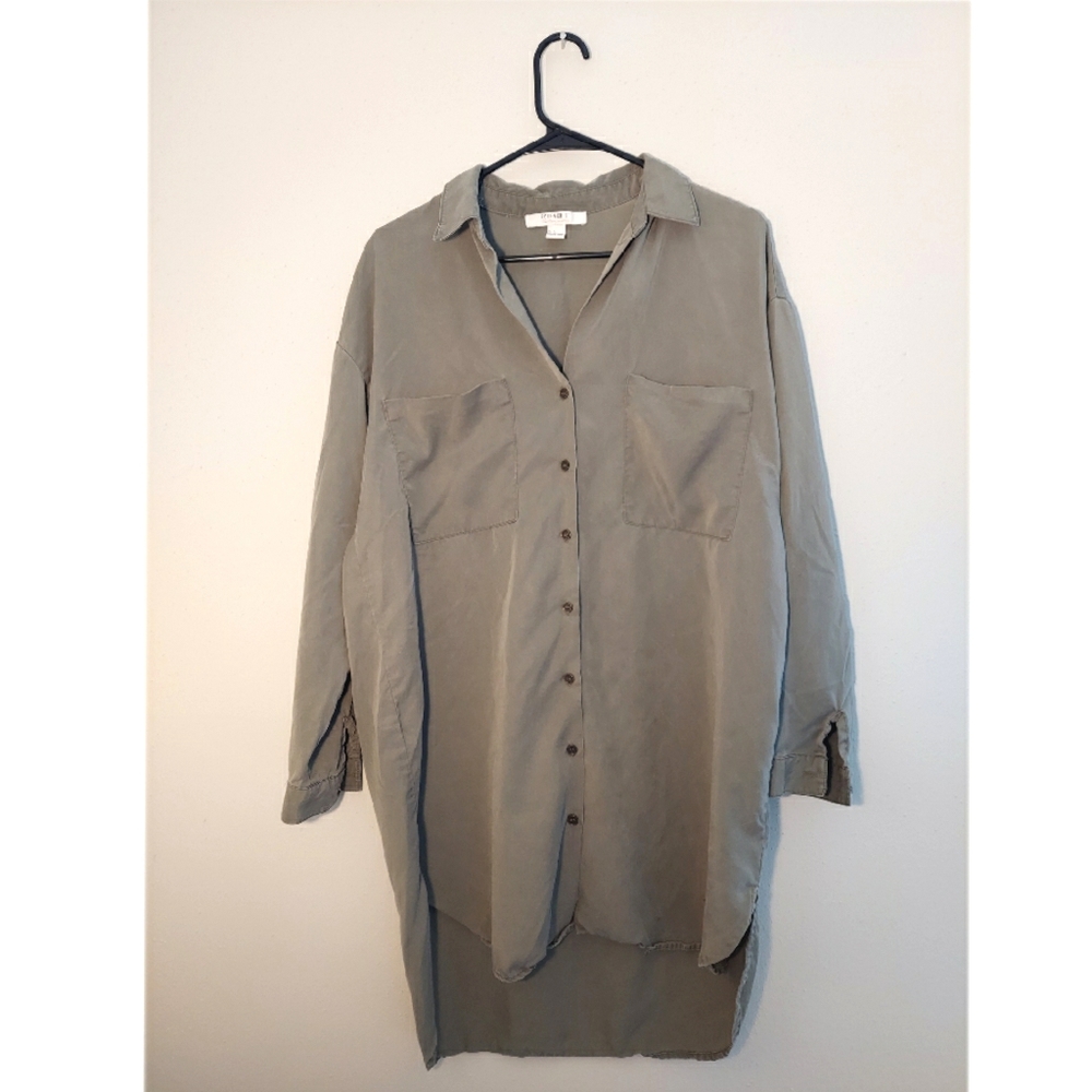 Forever 21 Contemporary Button Down Tunic